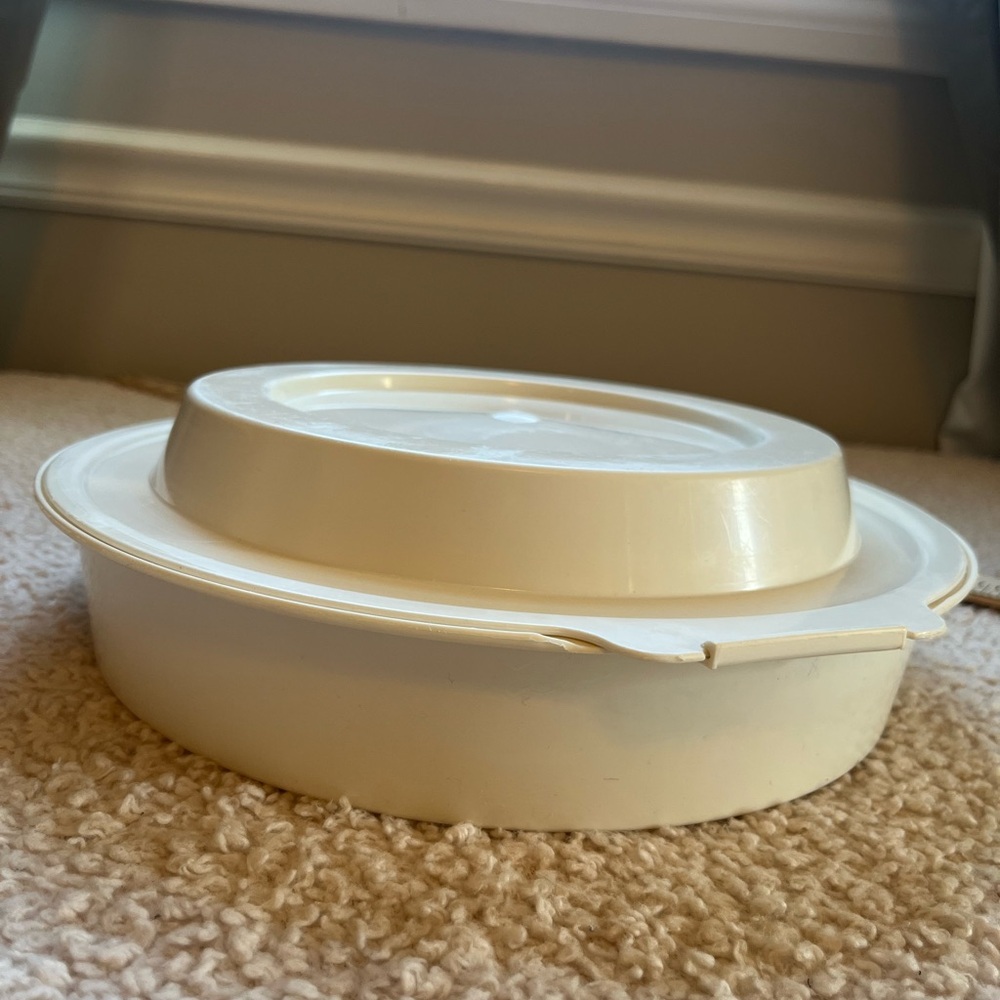Vintage Pyrex Pie Keeper Carrier P-309 White Plastic Clamshell Lid Fits 9” Plate - Picture 4 of 5